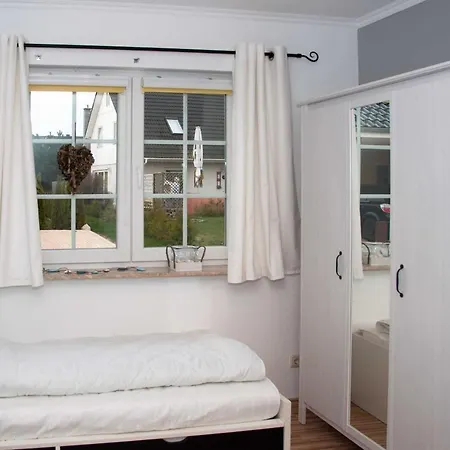 Holiday home Ferienhaus Am Deich Karlshagen